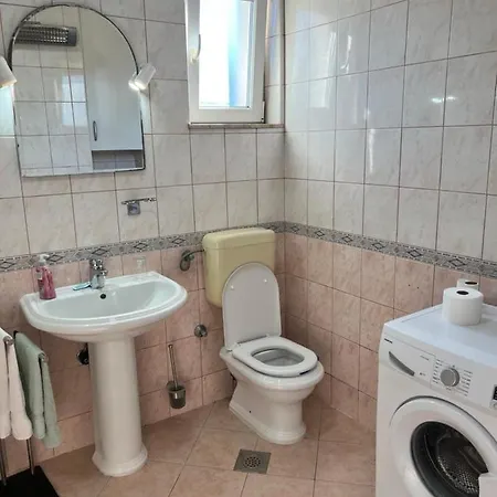 Apartment Mesan *